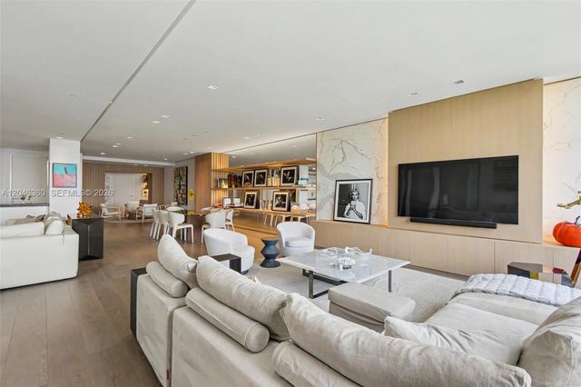 7042 Fisher Island Drive 7042, Miami Beach, FL 33109