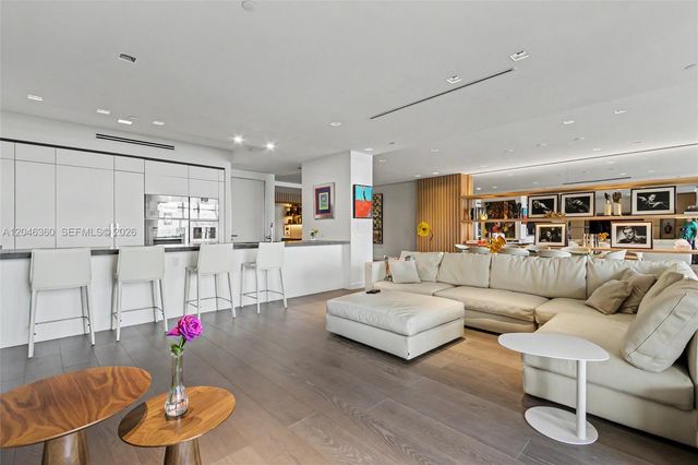 7042 Fisher Island Drive 7042, Miami Beach, FL 33109