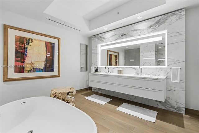 7042 Fisher Island Drive 7042, Miami Beach, FL 33109