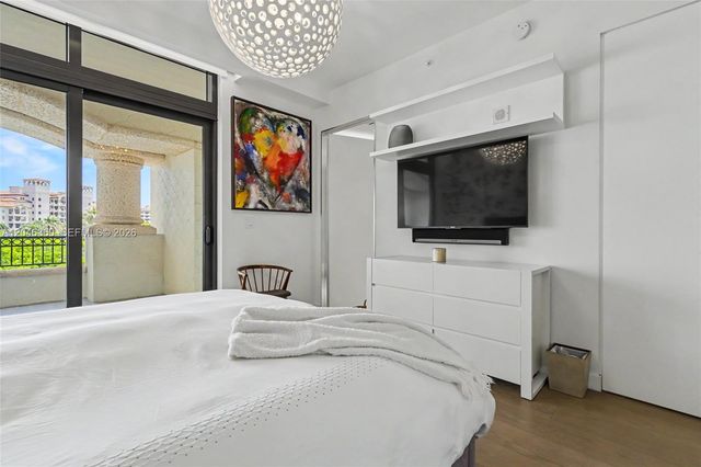 7042 Fisher Island Drive 7042, Miami Beach, FL 33109