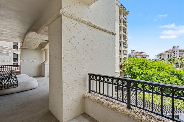 7042 Fisher Island Drive 7042, Miami Beach, FL 33109