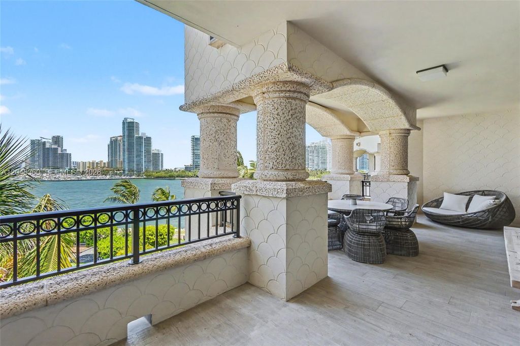 7042 Fisher Island Drive 7042, Miami Beach, FL 33109