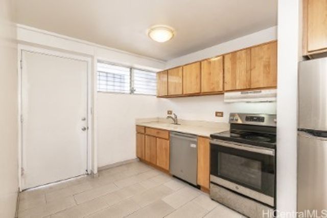1423 Emerson Street 214, Honolulu, HI 96813