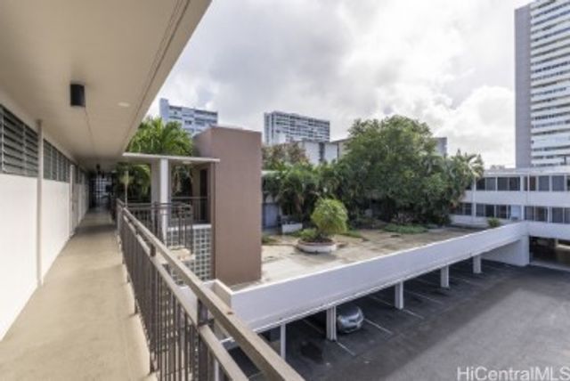 1423 Emerson Street 214, Honolulu, HI 96813