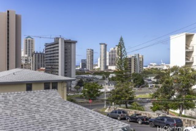 1423 Emerson Street 214, Honolulu, HI 96813