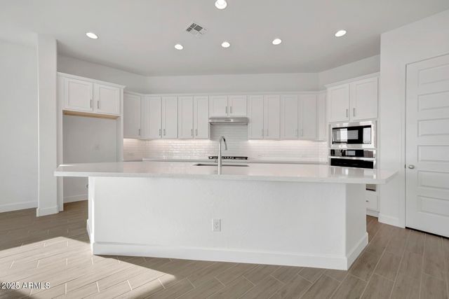 36045 N Barrel Aged Drive, San Tan Valley, AZ 85140