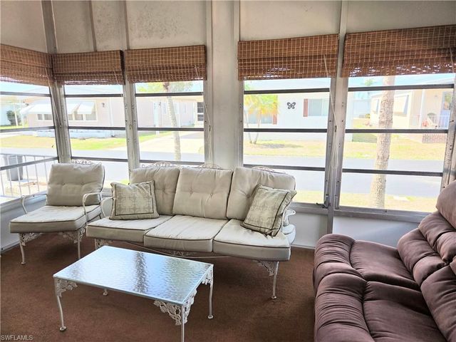 561 Winning WAY, North Fort Myers, FL 33917