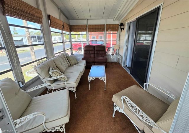 561 Winning WAY, North Fort Myers, FL 33917