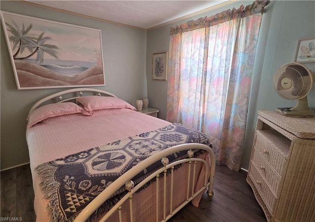 561 Winning WAY, North Fort Myers, FL 33917