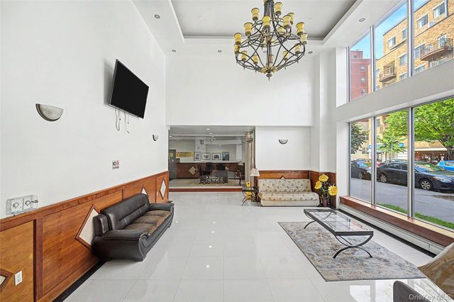 14118 Cherry Avenue 2C, Flushing, NY 11355