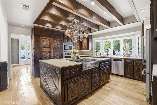 2396 Glacier, Santa Maria, CA 93455