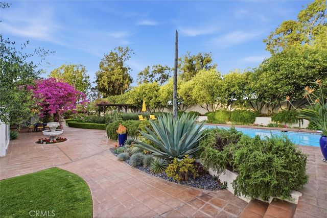 2396 Glacier, Santa Maria, CA 93455