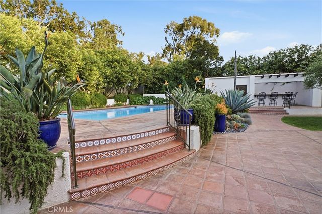 2396 Glacier, Santa Maria, CA 93455