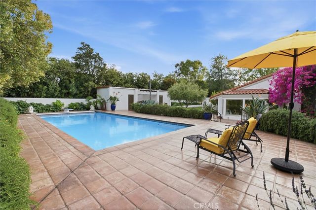 2396 Glacier, Santa Maria, CA 93455