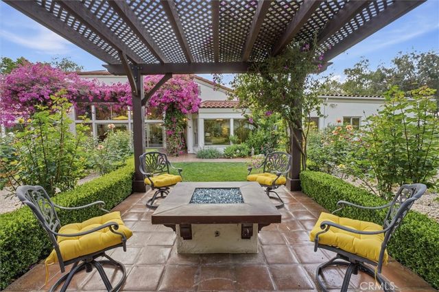 2396 Glacier, Santa Maria, CA 93455