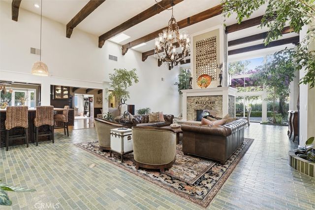 2396 Glacier, Santa Maria, CA 93455