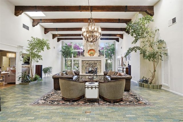 2396 Glacier, Santa Maria, CA 93455
