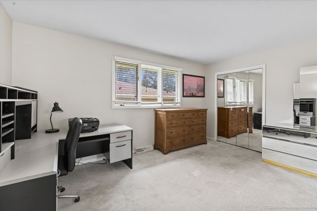 9213 S 83rd Court, Hickory Hills, IL 60457