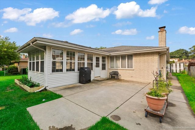 9213 S 83rd Court, Hickory Hills, IL 60457