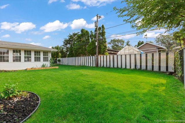 9213 S 83rd Court, Hickory Hills, IL 60457