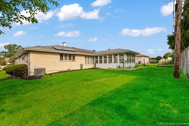 9213 S 83rd Court, Hickory Hills, IL 60457