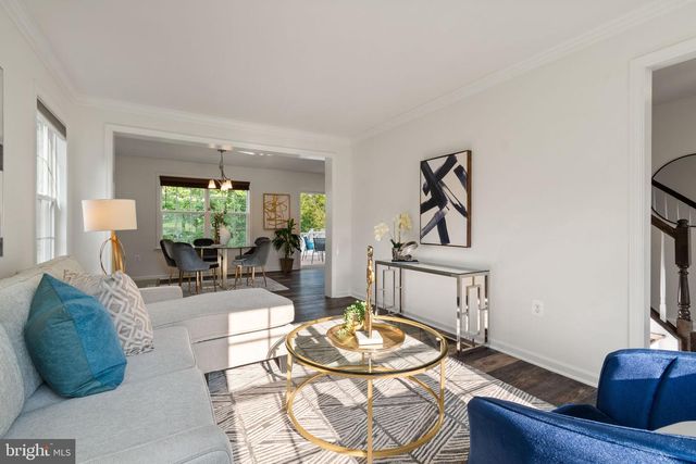 14 S LOCUST ST, Round Hill, VA 20141
