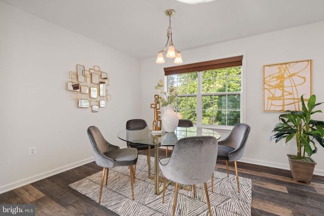 14 S LOCUST ST, Round Hill, VA 20141