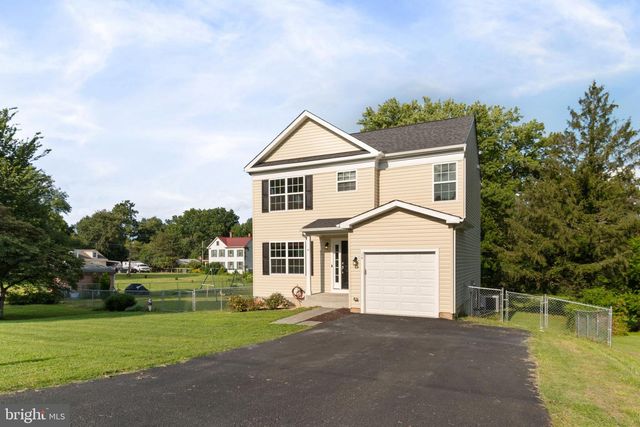 14 S LOCUST ST, Round Hill, VA 20141