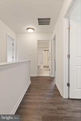 14 S LOCUST ST, Round Hill, VA 20141