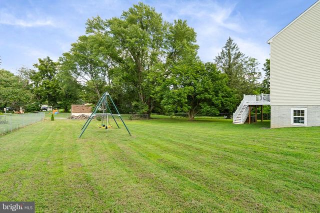 14 S LOCUST ST, Round Hill, VA 20141