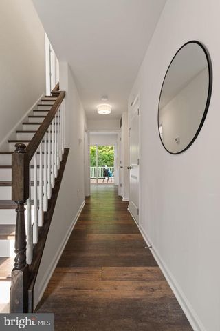 14 S LOCUST ST, Round Hill, VA 20141