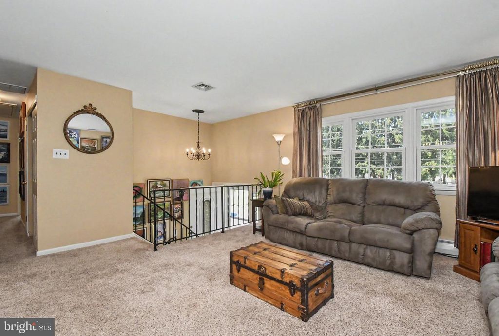 266 LEVEL RD, COLLEGEVILLE, PA 19426 — photo 2