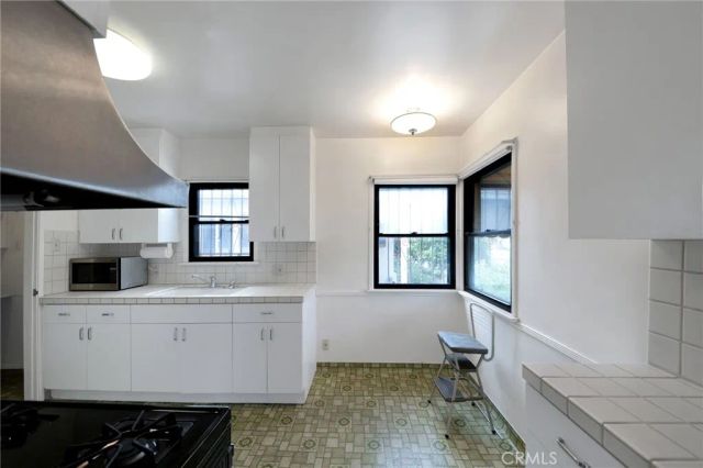 2738 Thurman, Los Angeles, CA 90016