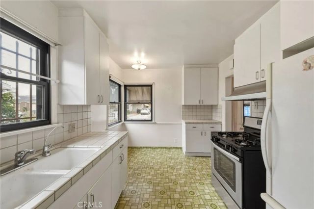 2738 Thurman, Los Angeles, CA 90016