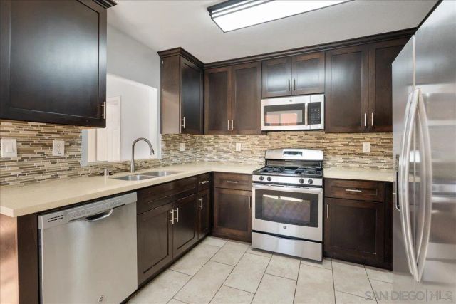 1697 Shooting Star Ct, San Ysidro, CA 92173