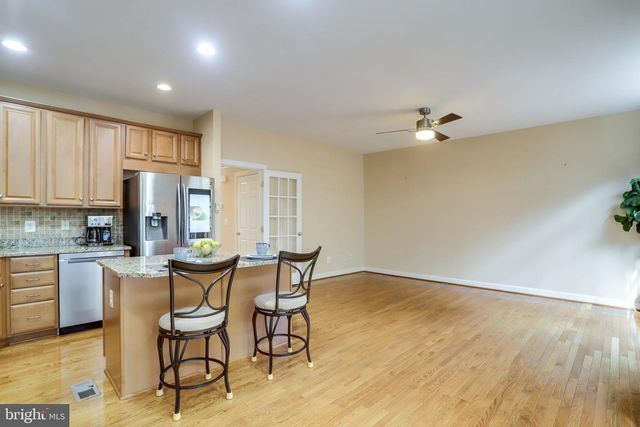 4694 HELEN WINTER TER, Alexandria, VA 22312