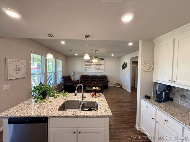 36 Autumn Run, Durant, OK 74701