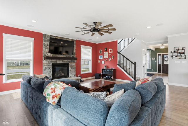 4285 Ironclad Drive, Bargersville, IN 46106