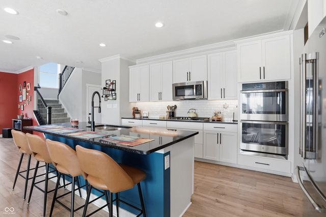 4285 Ironclad Drive, Bargersville, IN 46106