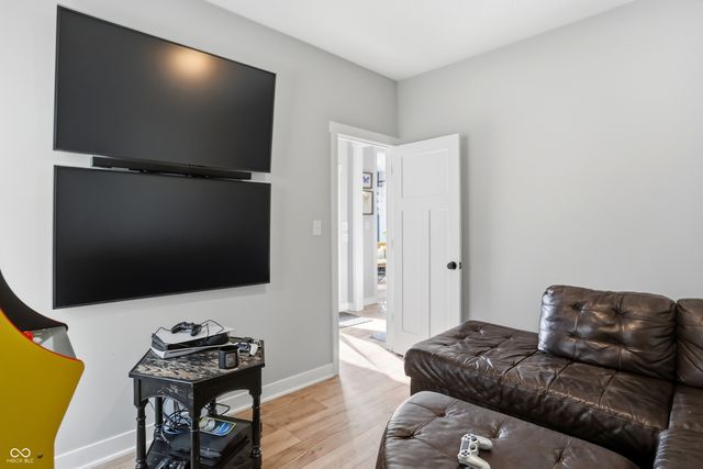 4285 Ironclad Drive, Bargersville, IN 46106