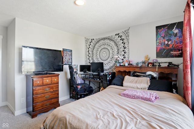 4285 Ironclad Drive, Bargersville, IN 46106