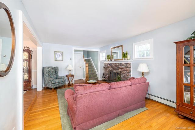 29 Norwich Avenue, Lynbrook, NY 11563