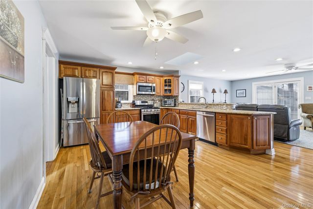 29 Norwich Avenue, Lynbrook, NY 11563