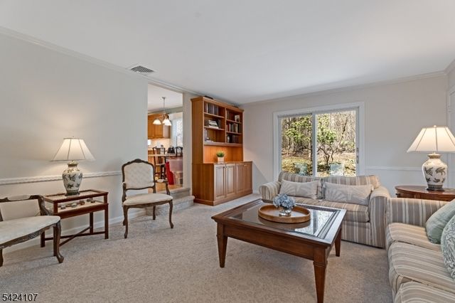 140 Flintlock Rd, Parsippany-troy Hills Twp., NJ 07950