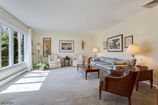 140 Flintlock Rd, Parsippany-troy Hills Twp., NJ 07950