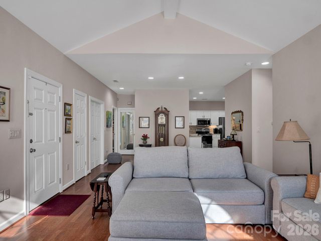 8278 Windsor Ridge Drive, Charlotte, NC 28277
