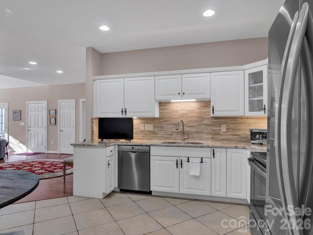 8278 Windsor Ridge Drive, Charlotte, NC 28277