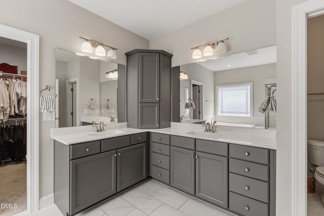7421 Stonehenge Farm Lane, Raleigh, NC 27613