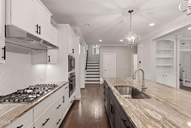 7421 Stonehenge Farm Lane, Raleigh, NC 27613