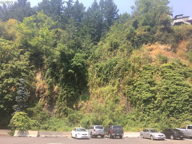 Sw BROADWAY Dr, Portland, OR 97201